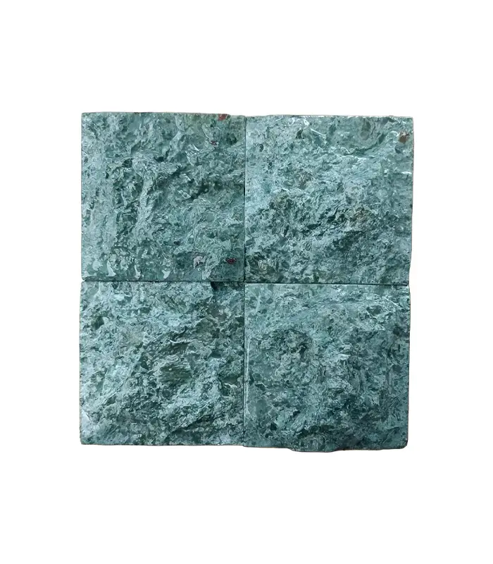 Pedra Hijau Bruta 20x20cm pedra Pedra Hijau Bruta 20x20cm - Imagem 1